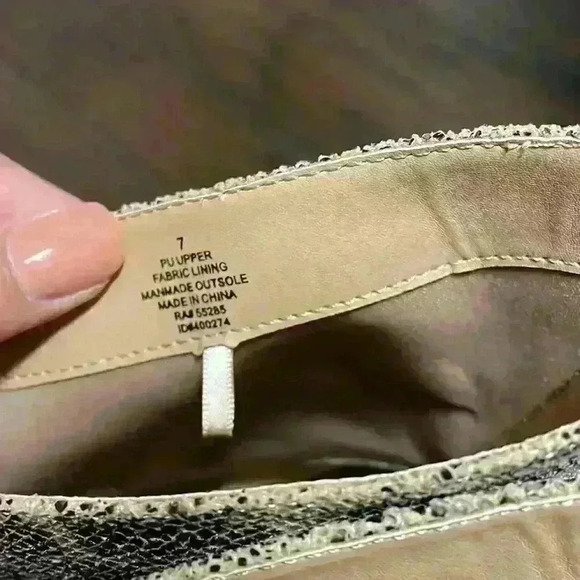 Snakeskin Textured Asymmetrical Booties - Picture 7 of 8